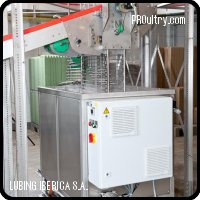 Unidad de limpieza por ultrasonidos  para transportadores de huevos 